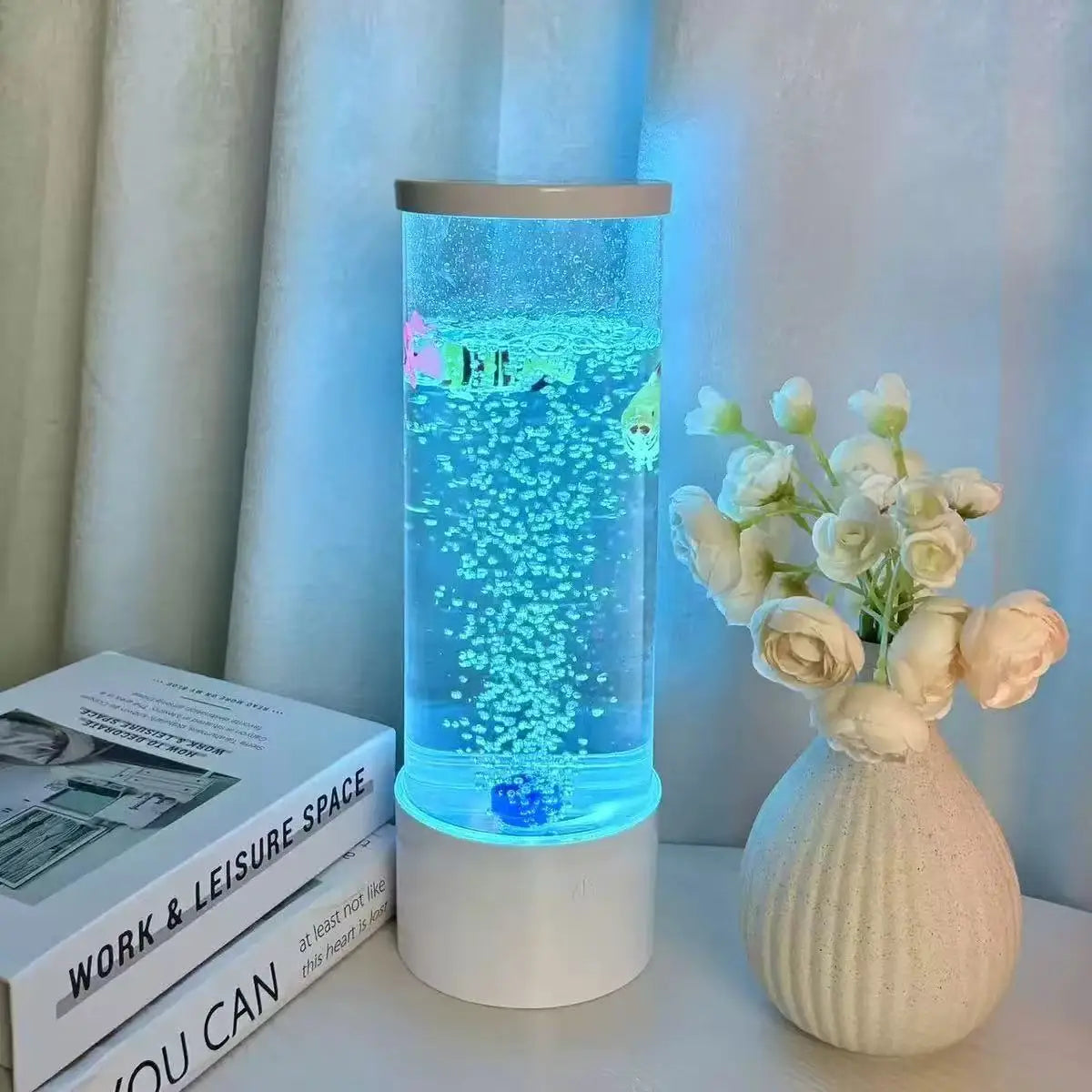 Boblelampe med fisk – sanserør med fargeskift til bordet