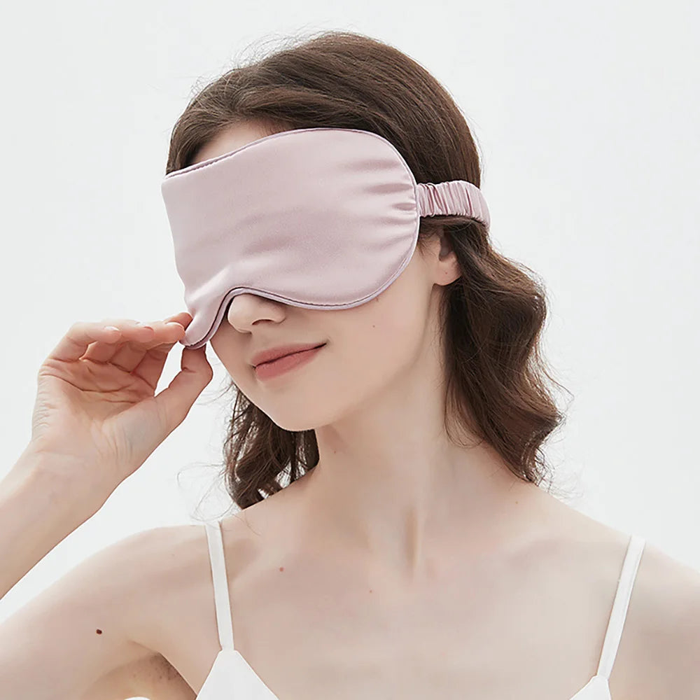 Sovemaske i silke – myk og skånsom mot huden